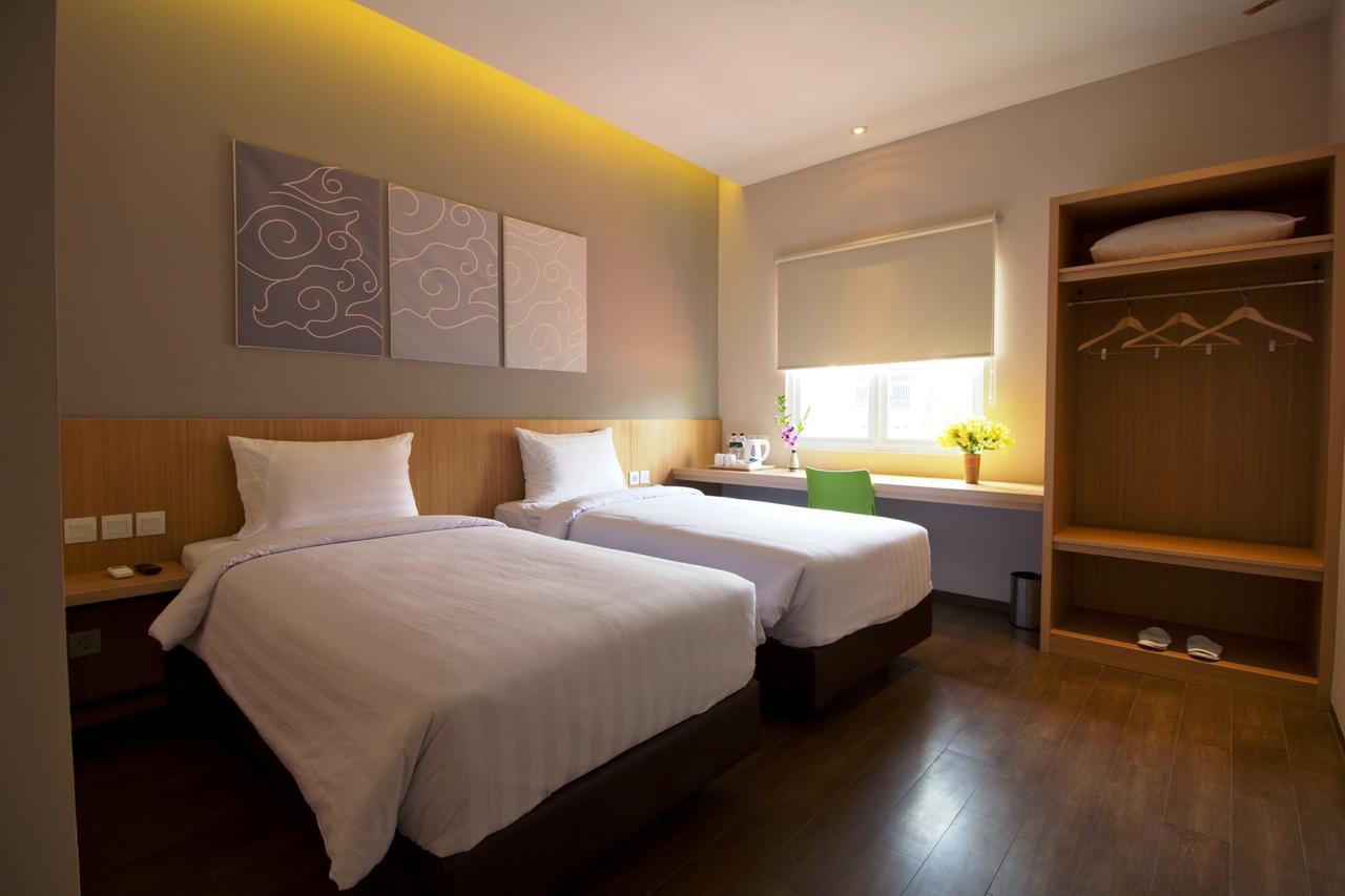 Vinotel Cirebon Exterior foto